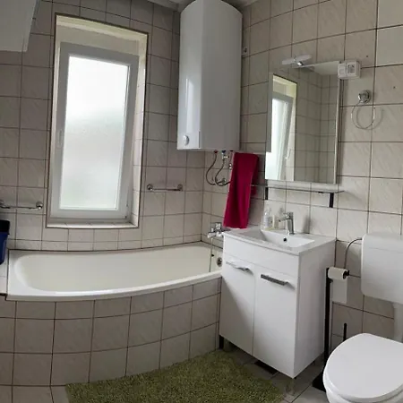 Nastanitev Babi Marija * Maribor